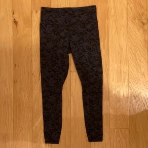 Athleta Elation texture tights leggings SZ LARGE